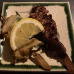 レバー ¥180、ナンコツ ¥280