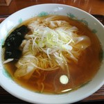 田津田 - 料理写真:ワンタンメン