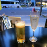スペインバル・ラバリーカ - 立ち飲み限定　ビール、スパークリングワイン（ともに350円）