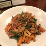 クスクス - 豚肉とニンニク茎の辛味炒め