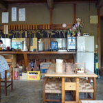 蝶家手打そば  - 狭い店内・・・