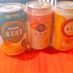 Ai Rabu Gyouza Akiba No Ryuuou - 台湾ビール！
      左から蜂蜜、桃、パイナップルです
      飲みやすくてグイグイいけちゃう
      個人的には桃がおススメです！
