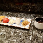 四季の鮨 蔵人 - ［2018/05］酒肴① 青森産岩もずく、酒肴② 酒肴５品盛り