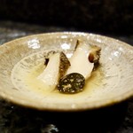 四季の鮨 蔵人 - ［2018/05］酒肴⑫ 徳島産煮黒あわび きも