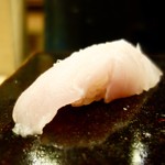 四季の鮨 蔵人 - ［2018/05］寿司⑦ 千葉天津産きんめの握り 柑橘 塩