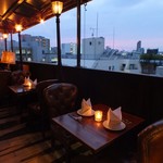 Bistro Franky Hotel - ビストロテラス席は2名席×2卓・4〜6名席×1卓