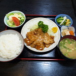 ハチロー - 豚肉ショウガ焼定食