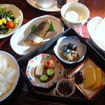 金沢マンテンホテル - 朝食の和定食