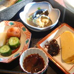金沢マンテンホテル - 茄子の味噌和え、厚焼き玉子、蛍烏賊沖漬、梅干、漬物