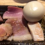 中華蕎麦 とみ田 - 特製全部トッピング＠750円（税込）