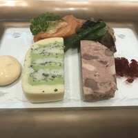 シェ・イノ - 