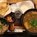 手打ちうどん処 伊賀 - とり天カレー(鶏そぼろ)