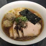 Japanese Soba Noodles 蔦 - チャーシューワンタン醤油Soba