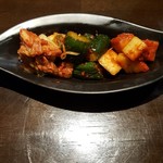 ホルモンバルヤマト - キムチ盛合せきゅうり美味しいです