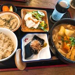 手打ちほうとうと発幸料理のお店 元祖へっころ谷 - ほうとう御膳