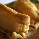 六花山荘 - 小ぶりに見える稲荷。