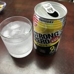 有山酒店 - ストロングゼロ150円　※氷とグラスはサービス