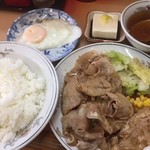 中華そば 珍来 - ♪生姜焼きライス¥800大盛¥100