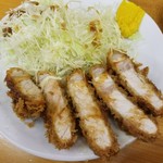 とんかつ 山さき - ロースかつ定食　断面　700円税込