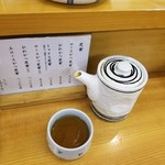 Tonkatsu Yamasaki - お茶、とんかつソース