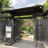 リストランテ カーザ・アルべラータ - 立派な門構え。