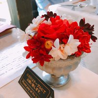 リストランテ カーザ・アルべラータ - 可愛いお花。会計はテーブルにて。