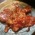 和牛 肉小僧 - 漬けハラミ