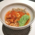エクアトゥール - 茸、じゅんさい、イクラ、香草のジュレ
