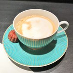 エクアトゥール - カプチーノ、カヌレ