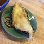 Nihonsoba Uraji - 「オヒョウ」と言う、3〜4m級の大型カレイみたいな白身魚の天ぷら。フィレオフィッシュみたいな味。