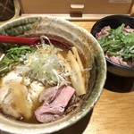 焼きあご塩らー麺 たかはし 新宿本店 - 