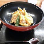 Hakata Tempura Semmon Tenohirugohan - 