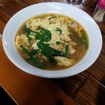 辛麺屋　司 - 1辛  こちらはうっすら唐辛子が浮く程度(笑)