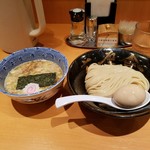六厘舎 - 朝つけ麺(630円)