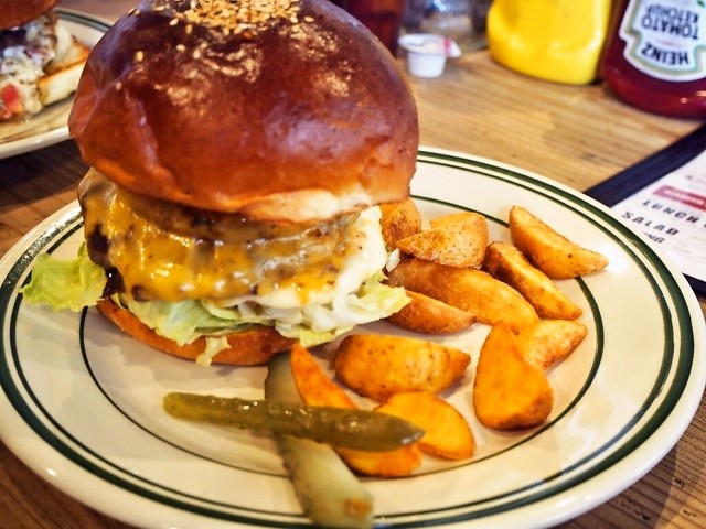 ザ バーガースタンド ナツメグ The Burger Stand Nutmeg 深井 ハンバーガー 食べログ