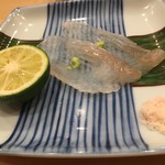 なか條 - マコガレイ。新鮮でプリプリ。塩で食べると旨味が増します