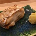 タチウオの焼き物。こんなに肉厚なタチウオ初めて見ました。塩加減が絶妙。脂が甘くてすごかった。ご飯が欲しかったひと時だった。