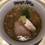 RAMEN RS 改 - 魚介白湯のアップ