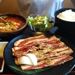 安楽亭 川崎生田店 - 