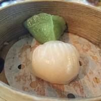 潮夢来 - サービスの点心2個