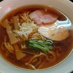 らーめん奏 - 醤油ラーメン、中(税込680円)