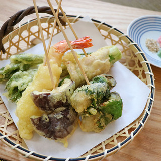 Tempura …“steamed food”