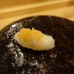 すし処 睦月 - 地物のコチ、大根おろしで