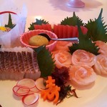 Daburu Tsuri Bai Hiruton Nahashuri Jou - 「真鯛と鮪　海の恵み　薔薇の祝い飾り　喜びの宴」