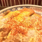 味奈登庵 - かつ丼には唐辛子だ！  
      ブチまけろ！  #BCMKR!