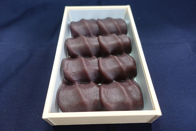 あかふく　 赤福 内宮前支店 （あかふく） - 五十鈴川/和菓子 | 食べログ