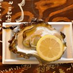 佐渡の海鮮市場 かもこ観光センター お食事処 - 夏の牡蠣は…と言われつつ初挑戦。素晴らしい。。。