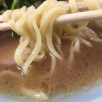 末広家 - 麺はお馴染み酒井製麺