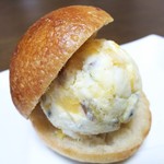パンドール - 【2018.06】安納芋とクリームチーズ(180円+税)