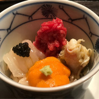肉割烹 上 - ４色の小丼